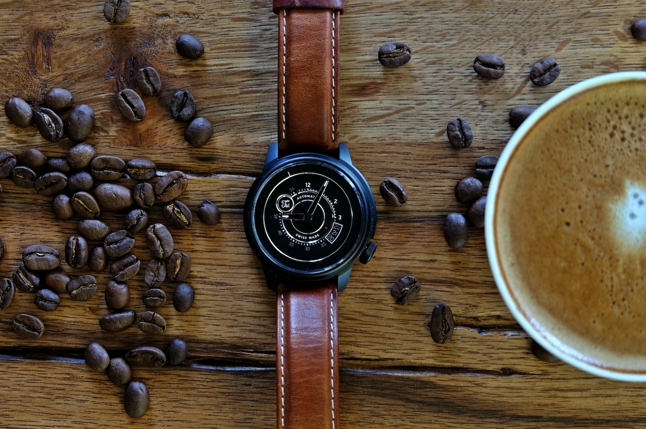 extravagant，Wrist watch，pretty，industrial design，